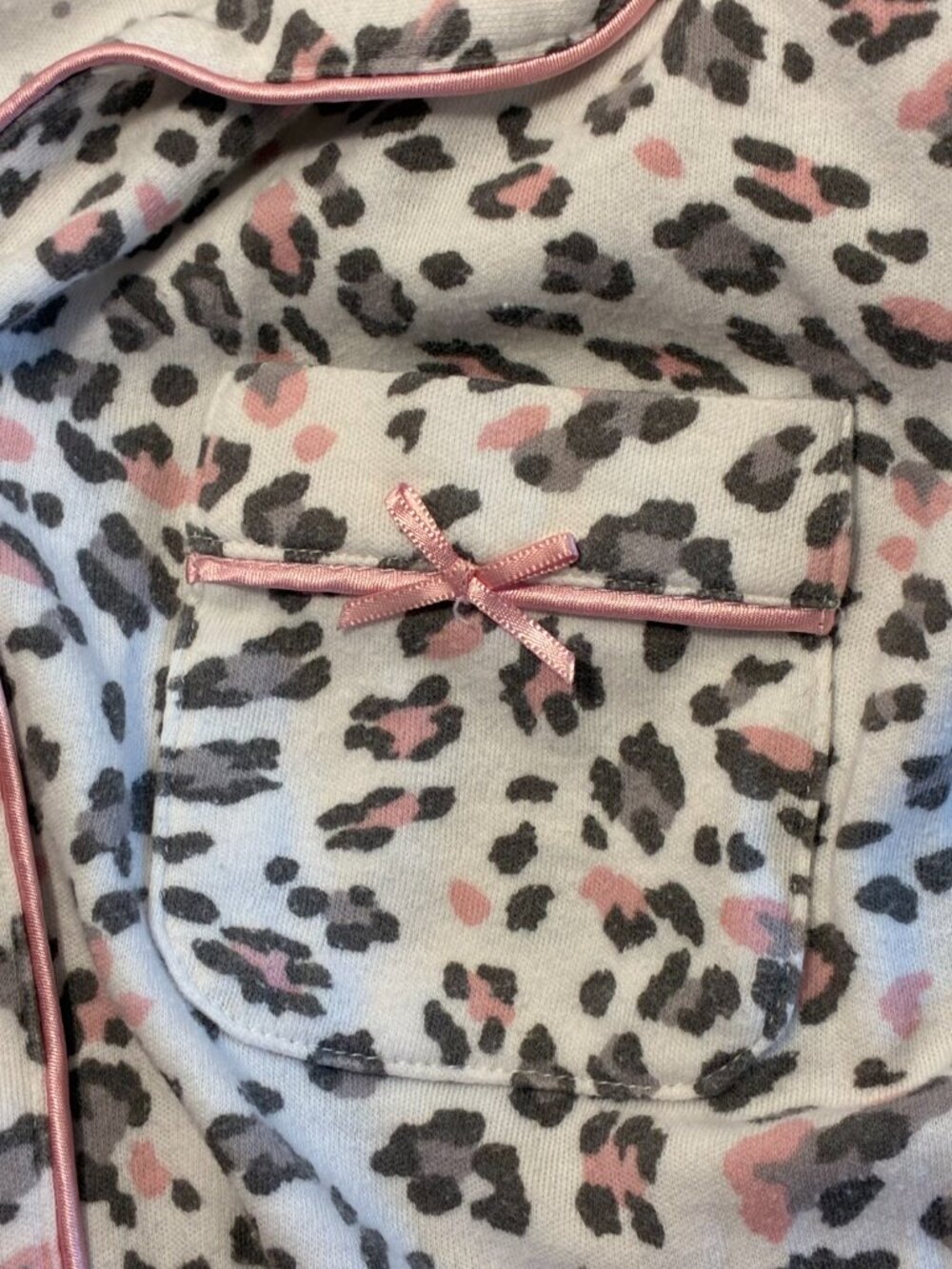Karen Neuburger Sz Small | White and Pink Leopard Print Pajama Top + Pants Set - Picture 14 of 15